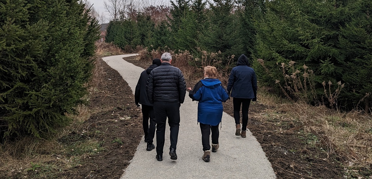 residents explore the new MacLeod Estate Trail in Oak Ridges Corridor Conservation Reserve