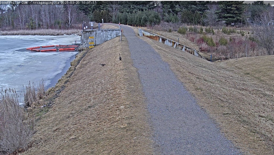 a live camera view of the Stouffville dam and reservoir