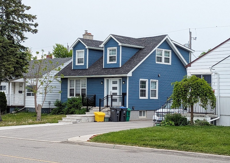 a residential street in the Ridgewood Victory Village neighbourhood
