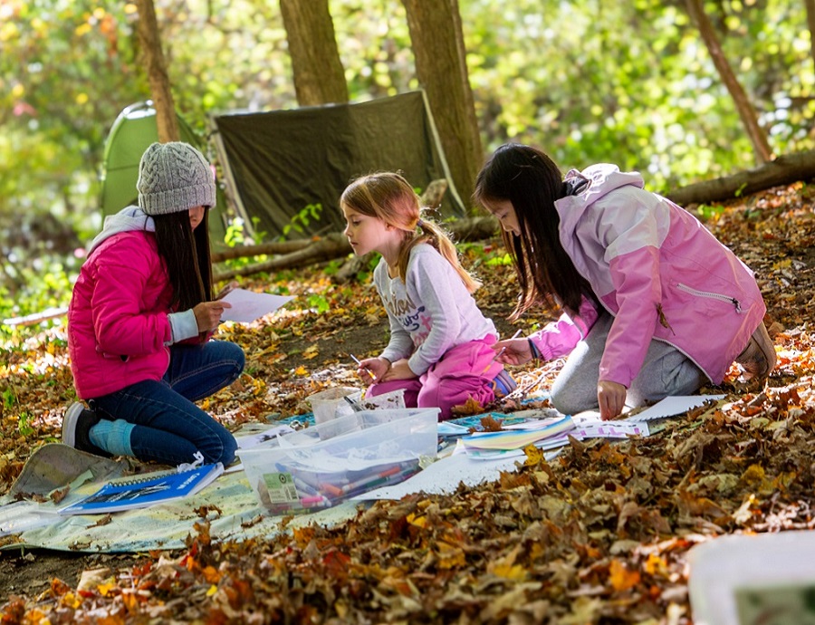 students in The Nature School enjoy outdoor activities at Lake St George Field Centre